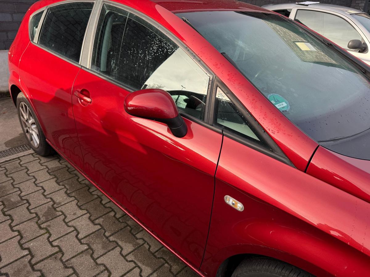 Seat Leon 1P original T&uuml;r vorn rechts LS3X Rojo Rubi 5 T&uuml;rer Rohbau BJ06